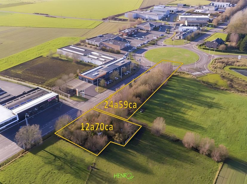 HENRO-IMMO propose ce terrain industriel. Opportunité exceptionnelle à Péruwelz !<br />
<br />
Idéalement situé le long de la Rue Neuve Chaussée à P