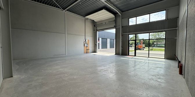 Bien professionnel à louer à Ricksteenweg 23B boîte 08, 8750 Zwevezele
