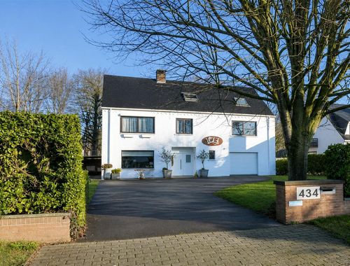                                         Bâtiment commercial à vendre à Sint-Kruis, € 724.000
