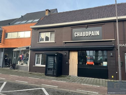                                         Commerce à vendre à Sijsele, € 215.000
