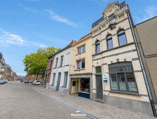                                         Woning te koop in Tournai, € 295.000
