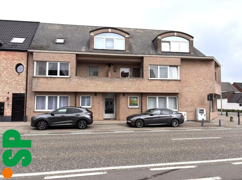 Appartement à louer
                    à 2400 Mol