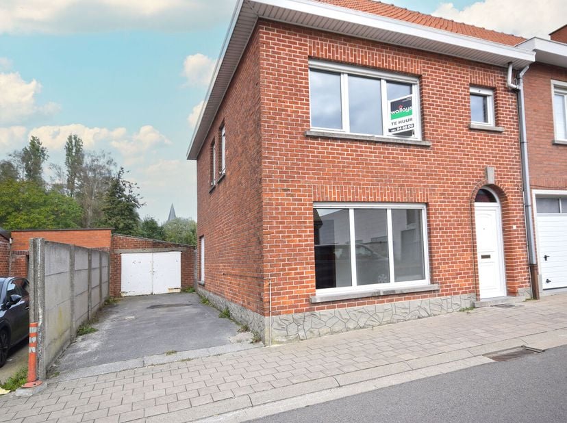 Huis te huur in Sparrestraat 16,
                    8890 Moorslede