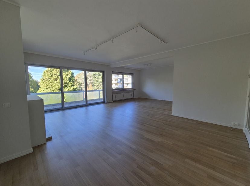Appartement à louer à ,
                    1180 Uccle