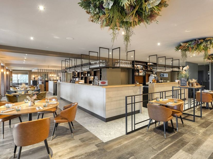 <br />
<br />
En 2020, l'ensemble du bâtiment a été rénové dans un souci de style, de qualité et de fonctionnalité. Le restaurant peut accueillir de 9