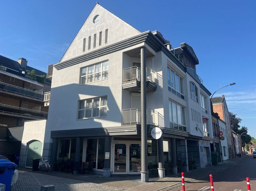 Appartement confortable de 2 chambres au coeur de Geel<br />
Situation : Emplacement central offrant une excellente accessibilité, avec toutes les com