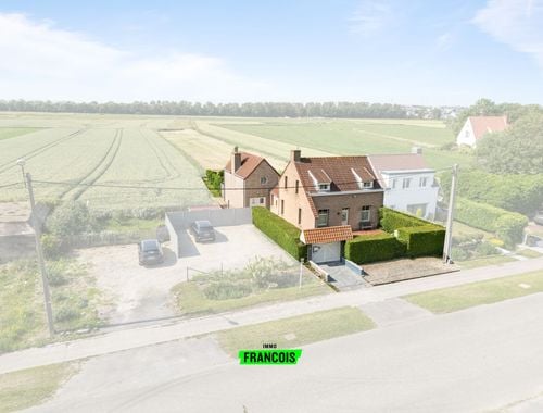                                         Koppelwoning te koop in Uitkerke, € 529.000
