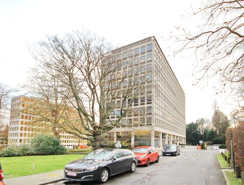                                         Bureaux à louer à Watermael-Boitsfort, € 4.070
