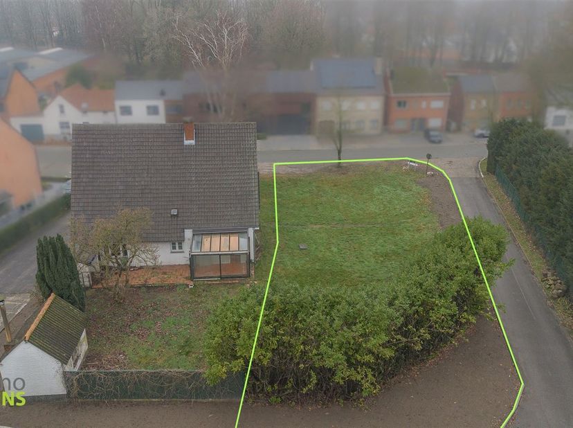 Bouwgrond voor een open bebouwing op een gunstige toplocatie in Berlare<br />
<br />
Ontdek deze grond van 759,43m², met een straatbreedte van 20,82