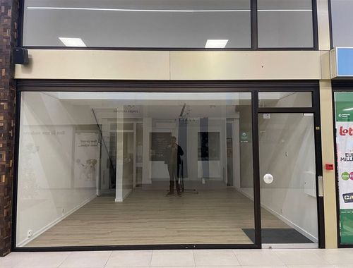                                         Bien commercial à vendre à Genk, € 67.000

