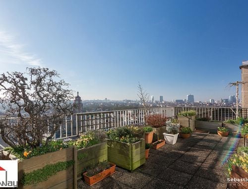                                         Appartement à louer à Schaerbeek, € 1.690
