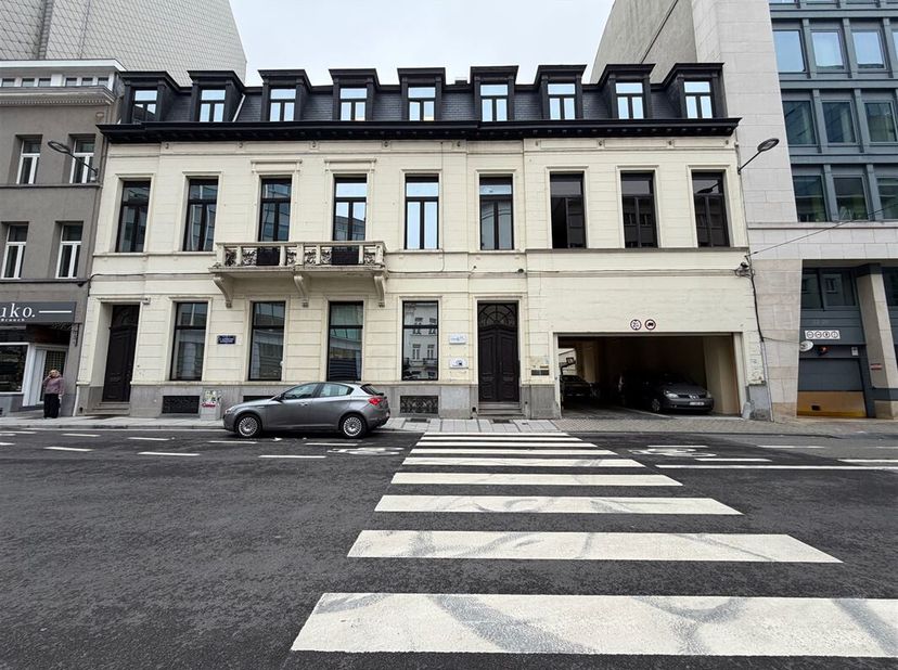 Vlakbij het Jubelpark - Kantoorruimte in het hart van Brussel - Een prestigieus kader, totale flexibiliteit - Dit emblematische gebouw van het Ministe