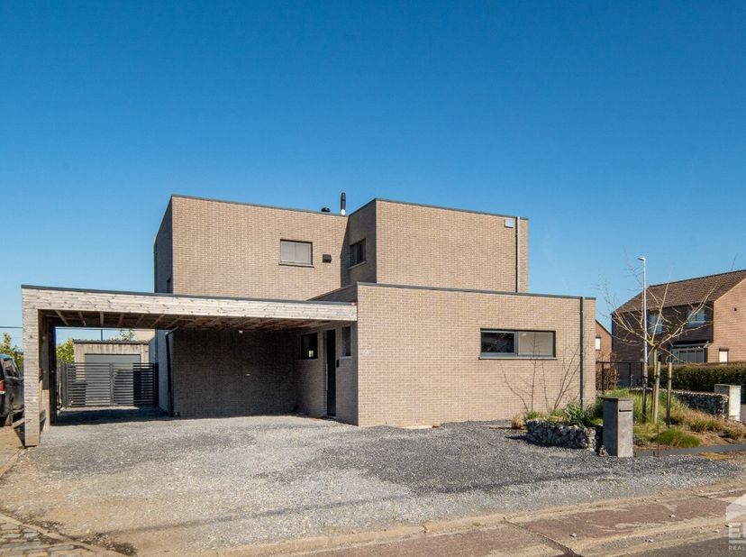 endre : maison ouverte à Nieuwerkerken, située dans un environnement verdoyant avec accès facile aux routes principales. Cette maison économe en énerg