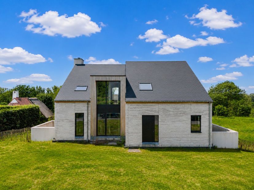 Maison à vendre
                    à 9890 Dikkelvenne
