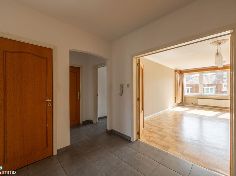 APPARTEMENT MET 2 SLAAPKAMERS, 2 TERRASSEN EN AUTOSTAANPLAATS OP WANDELAFSTAND VAN TONGEREN-CENTRUM<br />
<br />
*** Bekijkt U dit appartement via een