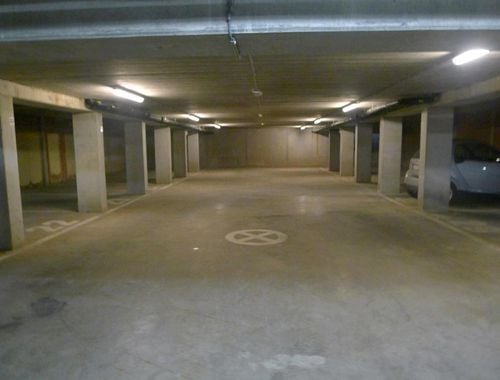                                         Kelder garage te huur in Sint-Kruis, € 51
