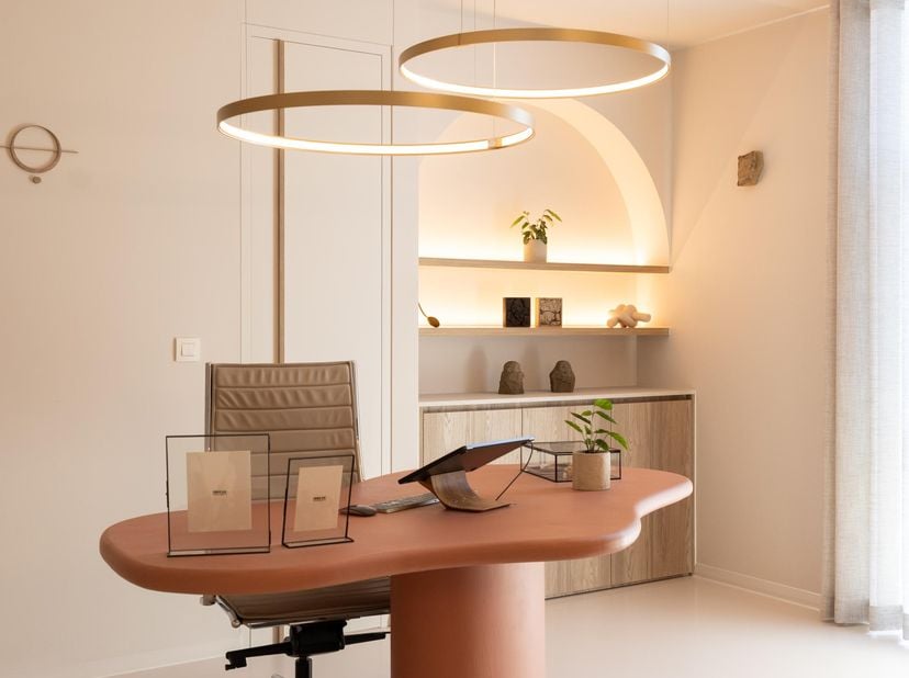 Bien professionnel à vendre à Toekomststraat 28a boîte 2,
                    3500 Hasselt