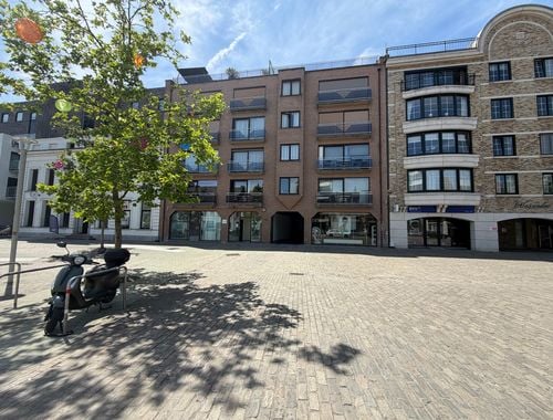                                         Appartement à louer à Deinze, € 800
