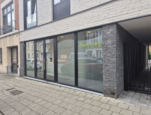                                         Handelspand te huur in Tienen, € 1.475
