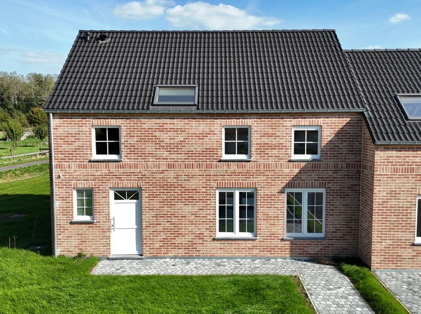Maison à vendre à ,
                    7332 Neufmaison