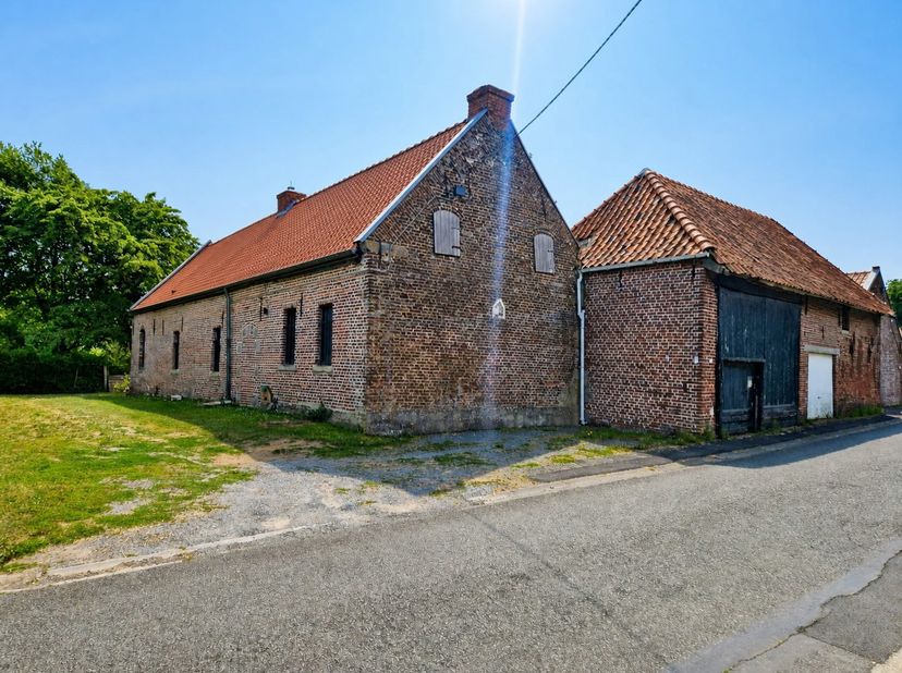 Huis te koop in Rue d'Aulnoit 84,
                    7890 Ellezelles