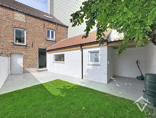                                         Maison à louer à Gistel, € 925
