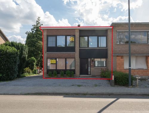                                         Maison à vendre à Mechelen-aan-de-Maas, € 324.900
