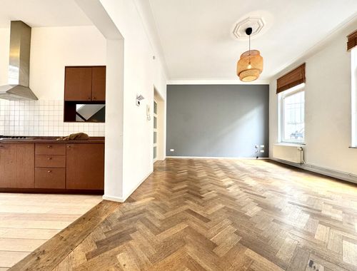                                         Triplex à vendre à Ixelles, € 549.000
