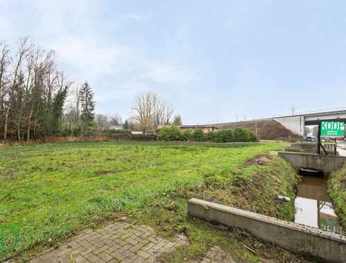                                         Terrain à bâtir à vendre à Mol, € 140.000
