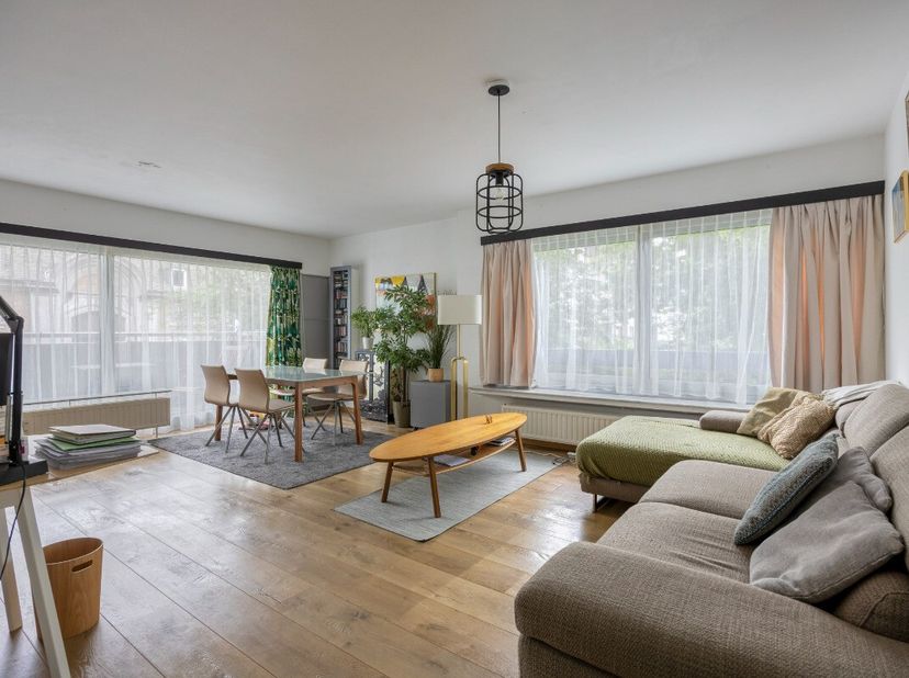 Te koop: instapklaar appartement met 3 slaapkamers in Mechelen, op wandelafstand van winkels, horeca en openbaar vervoer. Dit appartement combineert e