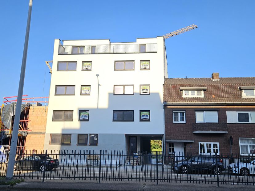 Moderne en energiezuinige nieuwbouwappartementen te huur met een centrale ligging en vlotte verbinding.<br />
De appartementen bevinden zich in de glo