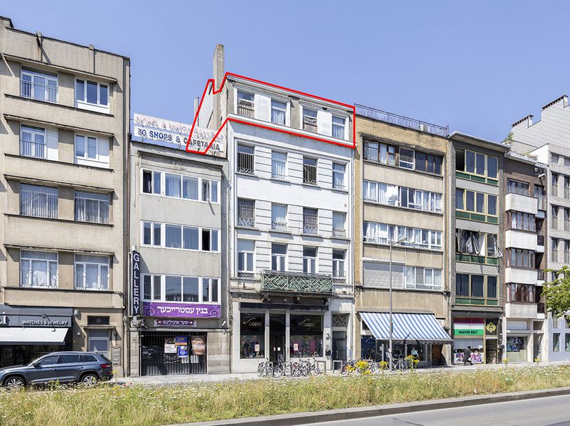 Appartement te koop in Simonsstraat 18,
                    2018 Antwerpen