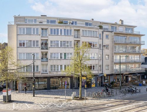                                         Appartement à vendre à Woluwe-Saint-Pierre, € 325.000
