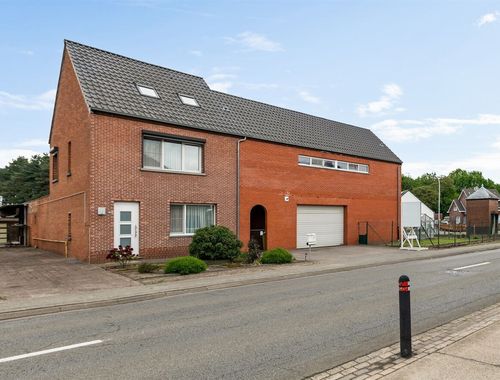                                         Eengezinswoning te koop in Olen, € 465.000
