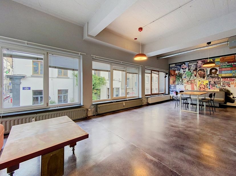 Appartement te huur in Place Anneessens 2A,
                    1000 Brussel