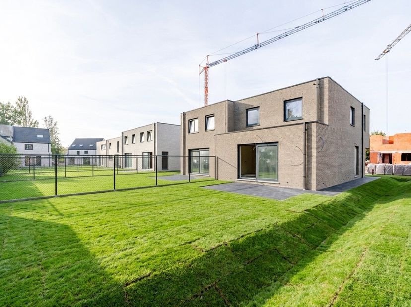 Huis te koop in Emiel Vanderveldestraat 134,
                    2830 Willebroek