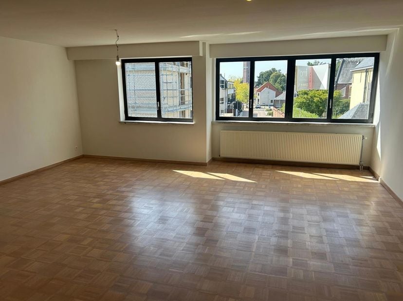 Appartement te huur in Dorpsstraat 56,
                    2950 Kapellen