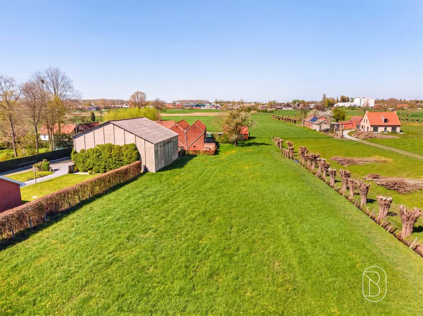 Grond te koop in Oudenaardse Heerweg 13,
                    8540 Deerlijk
