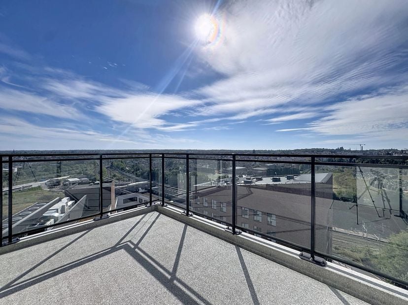 Appartement te huur in A 12 bus .1,
                    1050 Elsene