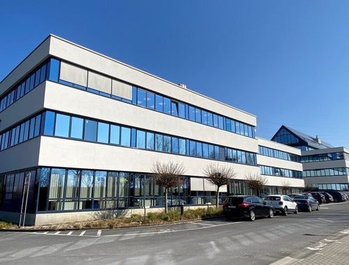                                         Bureaux à louer à Merelbeke, € 13.230
