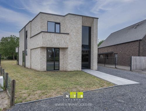                                         Woning te koop in Molenbeersel, € 469.000
