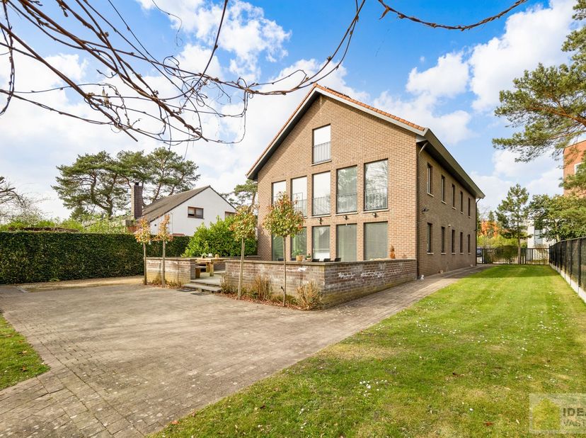 Huis te koop in Dennenstraat 7,
                    3600 Genk