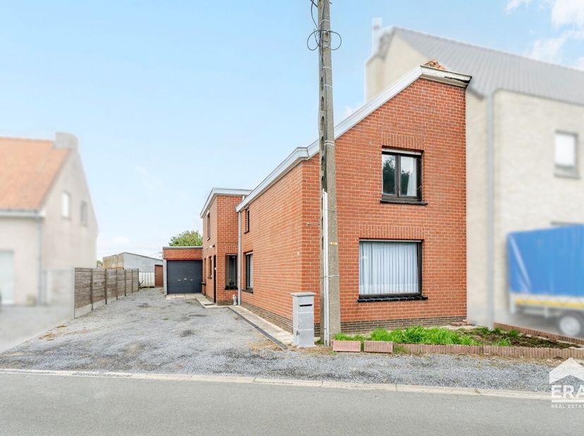 Huis te koop in Ter Priemstraat 7,
                    8780 Oostrozebeke