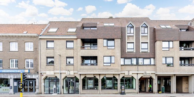 Bedrijfsvastgoed te koop in Gaston Roelandtsplein 18, 8310 Assebroek