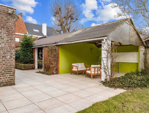                                         Bien commercial avec habitation à vendre à Desselgem, € 429.000
