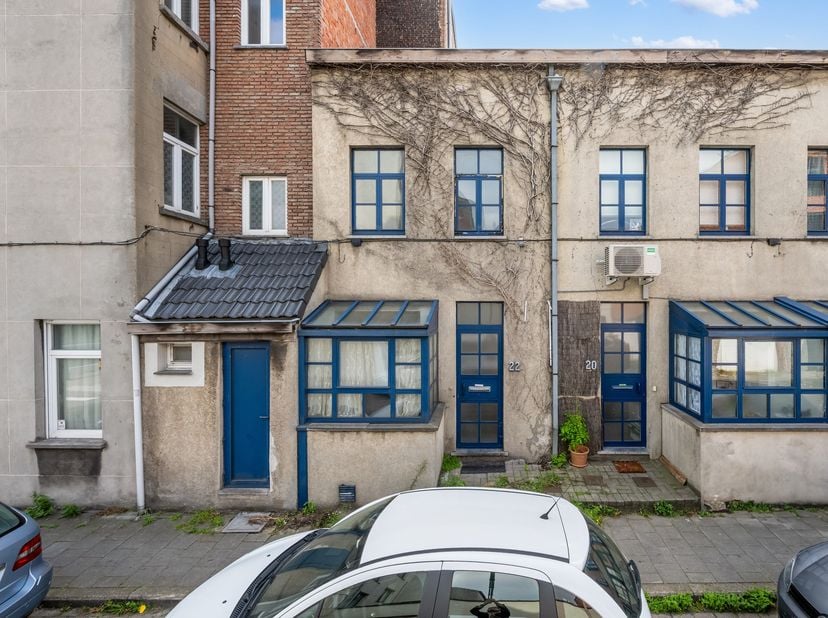 In de Stierstraat 22 te Gent bevindt zich deze woning met een bewoonbare oppervlakte van 44 m² (volgens het EPC-attest).<br />
De woning beschikt over