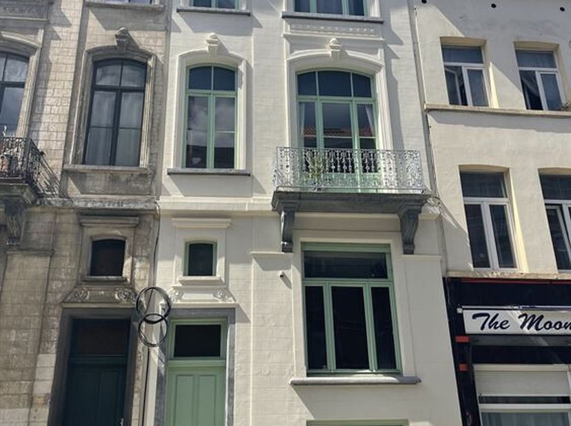Immeuble de rapport avec excellent rendement à proximité du quartier européen<br />
Idéalement situé dans un quartier recherché et stratégique de Brux