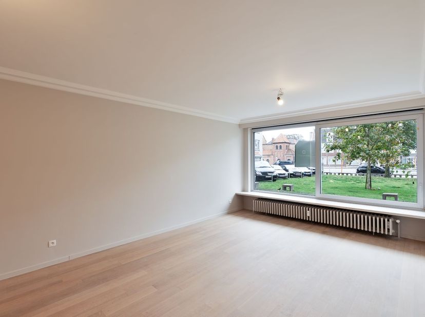 Appartement te koop in Gistelse Steenweg 140 bus 1,
                    8200 Sint-Andries