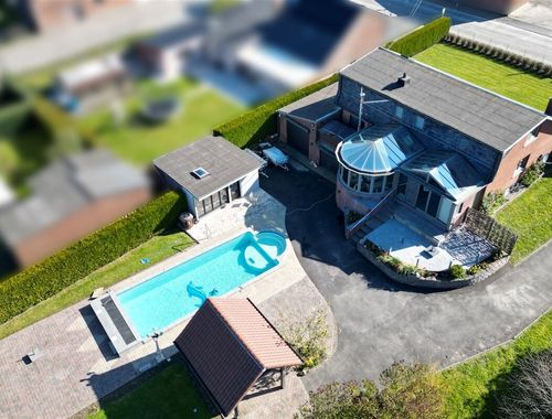                                         Villa à vendre à Blicquy, € 400.000
