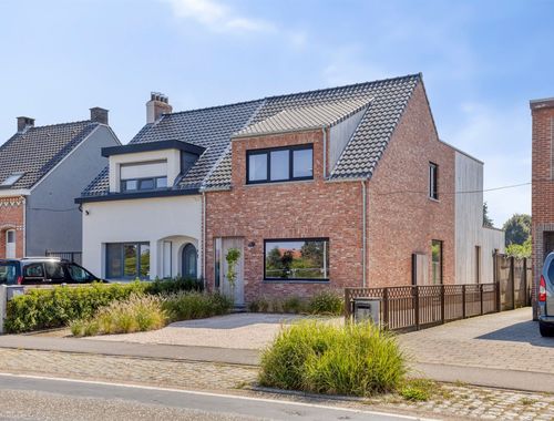                                         Woning te koop in Nijlen, € 558.000
